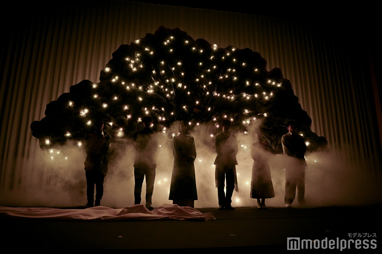 伊藤智彦監督、宮世琉弥、天海祐希、高橋文哉、齋藤飛鳥、大沢たかお（C）モデルプレス