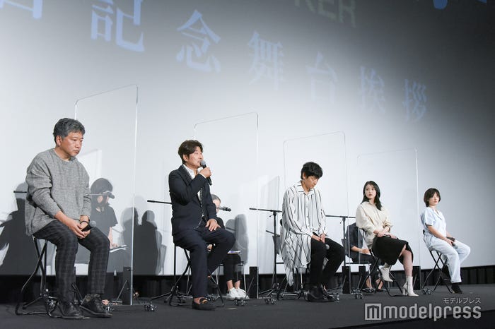 是枝裕和監督、ソン・ガンホ、カン・ドンウォン、イ・ジウン、イ・ジュヨン (C)モデルプレス