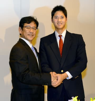 大谷翔平 栗山英樹氏の殿堂入りを祝福「数々のご功績とその人柄が」最大の恩師との記憶「僕の大切な財産になっています」