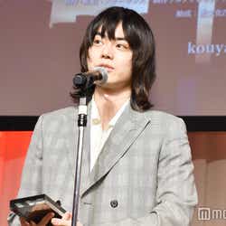 モデルプレス - 菅田将暉、受賞に驚き「R-18ですから」<第23回AMDアワード>