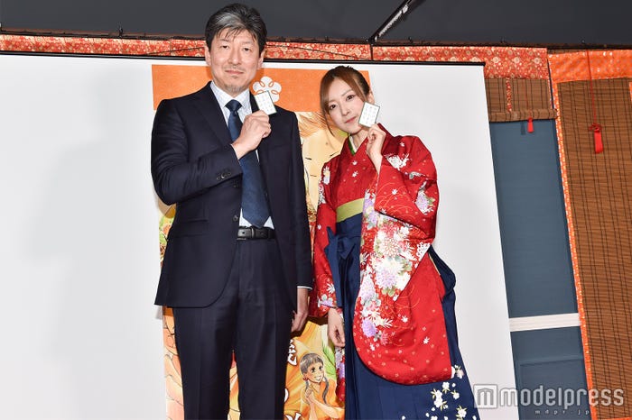 須藤凜々花(右)(C)モデルプレス