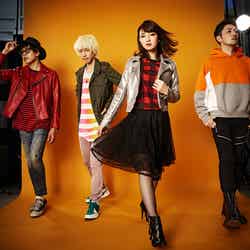 元NMB48岸野里香（右から2番目）がバンド結成＆メジャーデビュー（提供写真） 