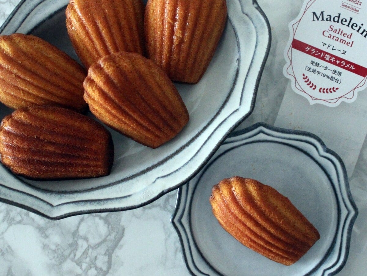 オンラインショップでも購入可能。コーヒーや紅茶などお好みのドリンクと一緒にどうぞ