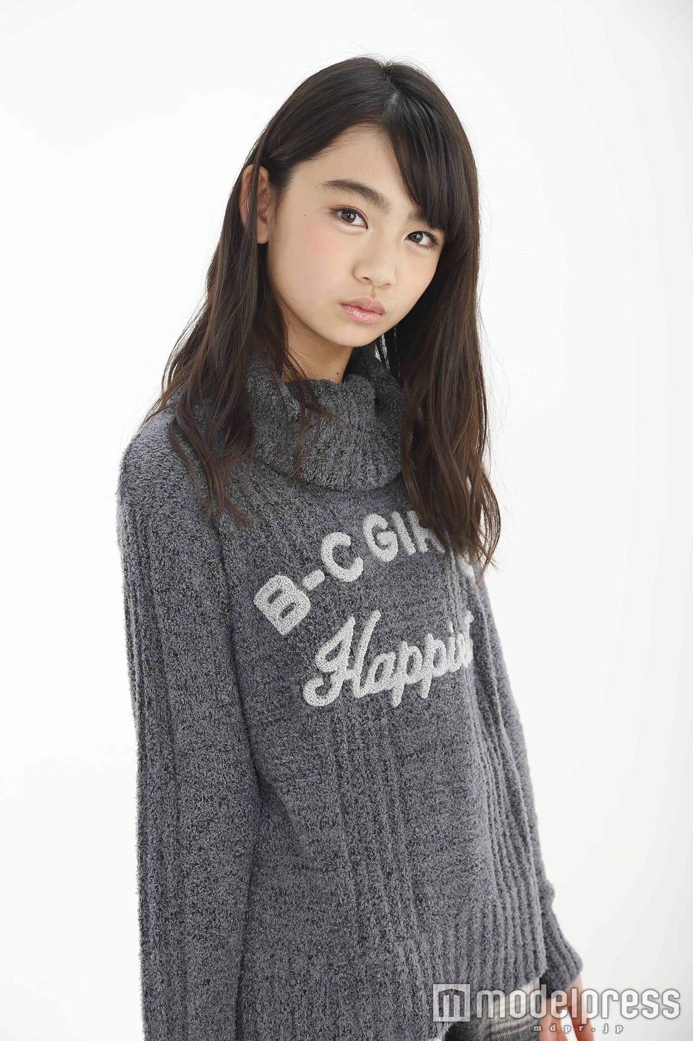 安村真奈(画像提供:avex)