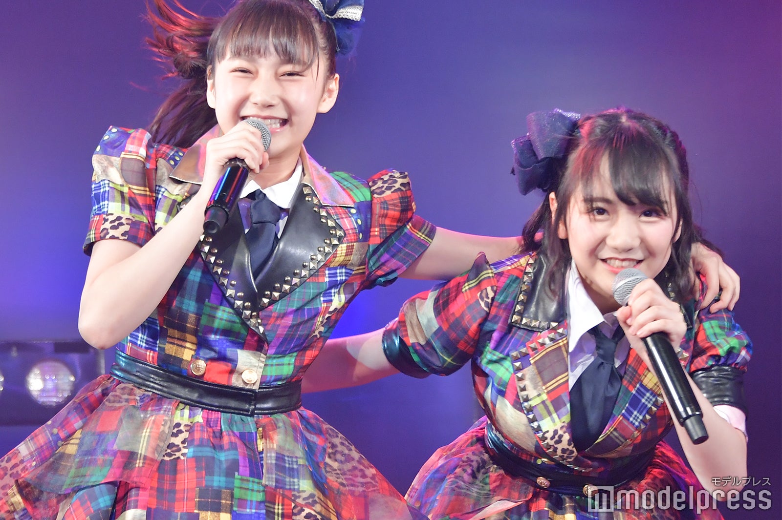 鈴木くるみ、田口愛佳／AKB48柏木由紀「アイドル修業中」公演（C）モデルプレス