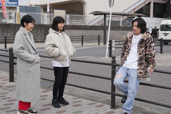 安藤サクラ、水川あさみ 、染谷将太「ブラッシュアップライフ」第9話より(C)日本テレビ