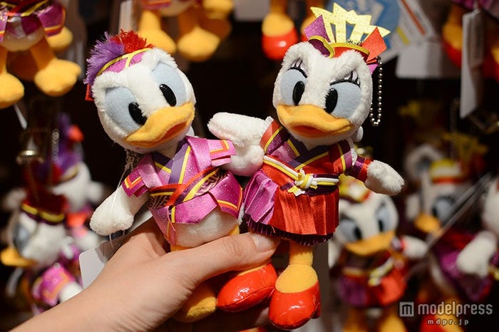 ぬいぐるみバッジ(ドナルド、デイジー)各¥1600