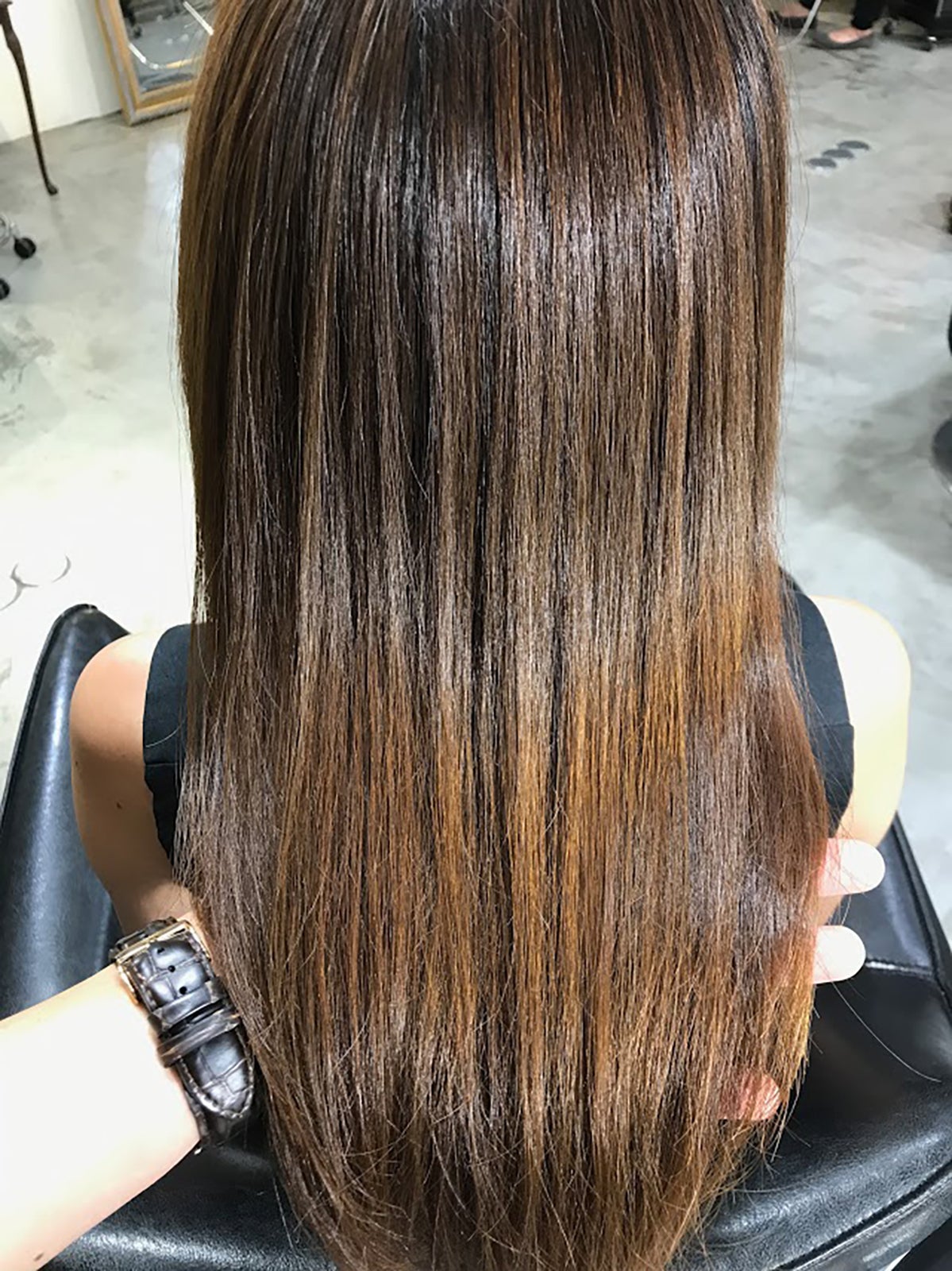 うねりのない綺麗な髪に