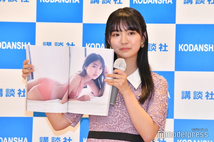 お気に入りカットを紹介した豊田ルナ(C)モデルプレス