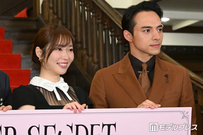 指原莉乃、満島真之介(C)モデルプレス