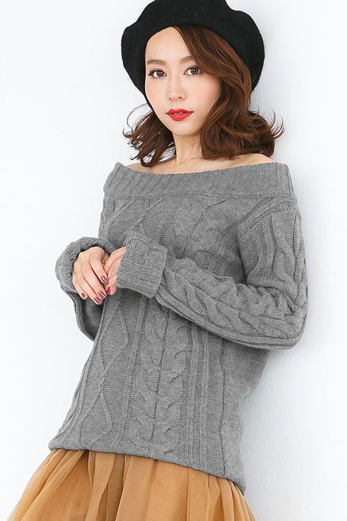 ケーブル編みオフショルニットトップス「神戸レタス」2990円（税込）／画像提供：神戸レタス