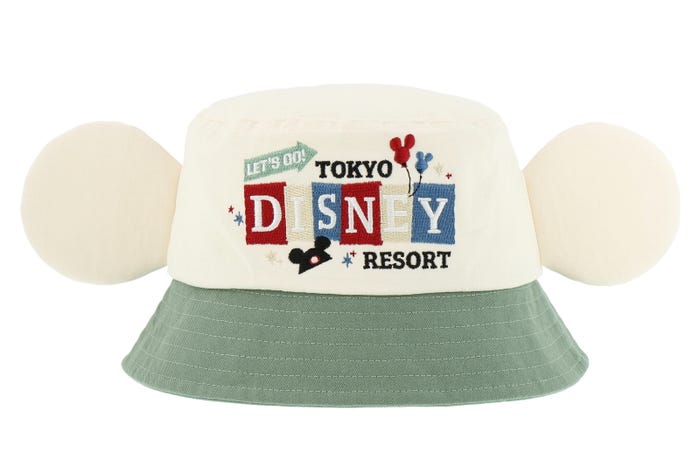 ベビー帽子¥3,200(C)Disney