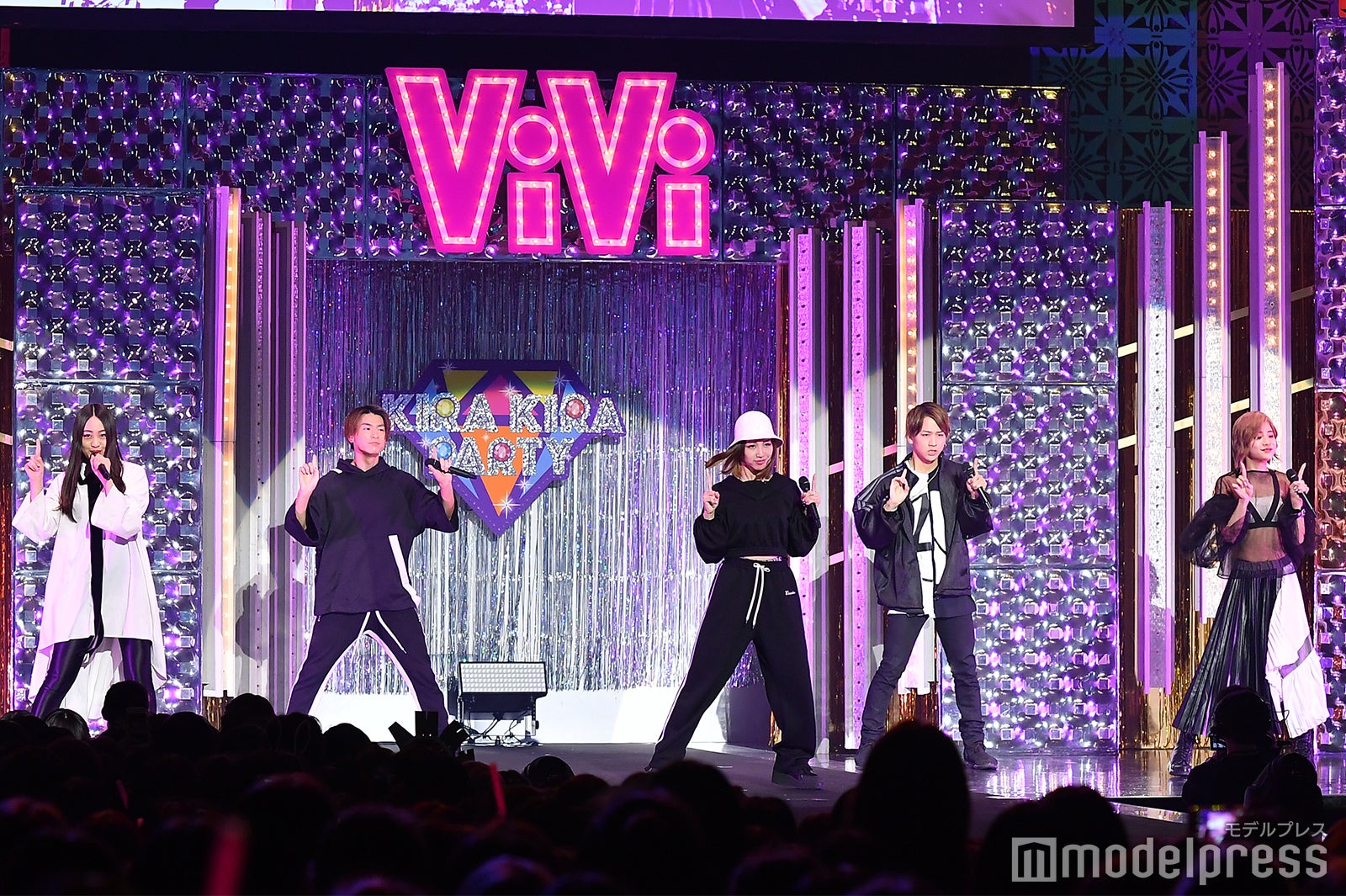 lol （C）モデルプレス