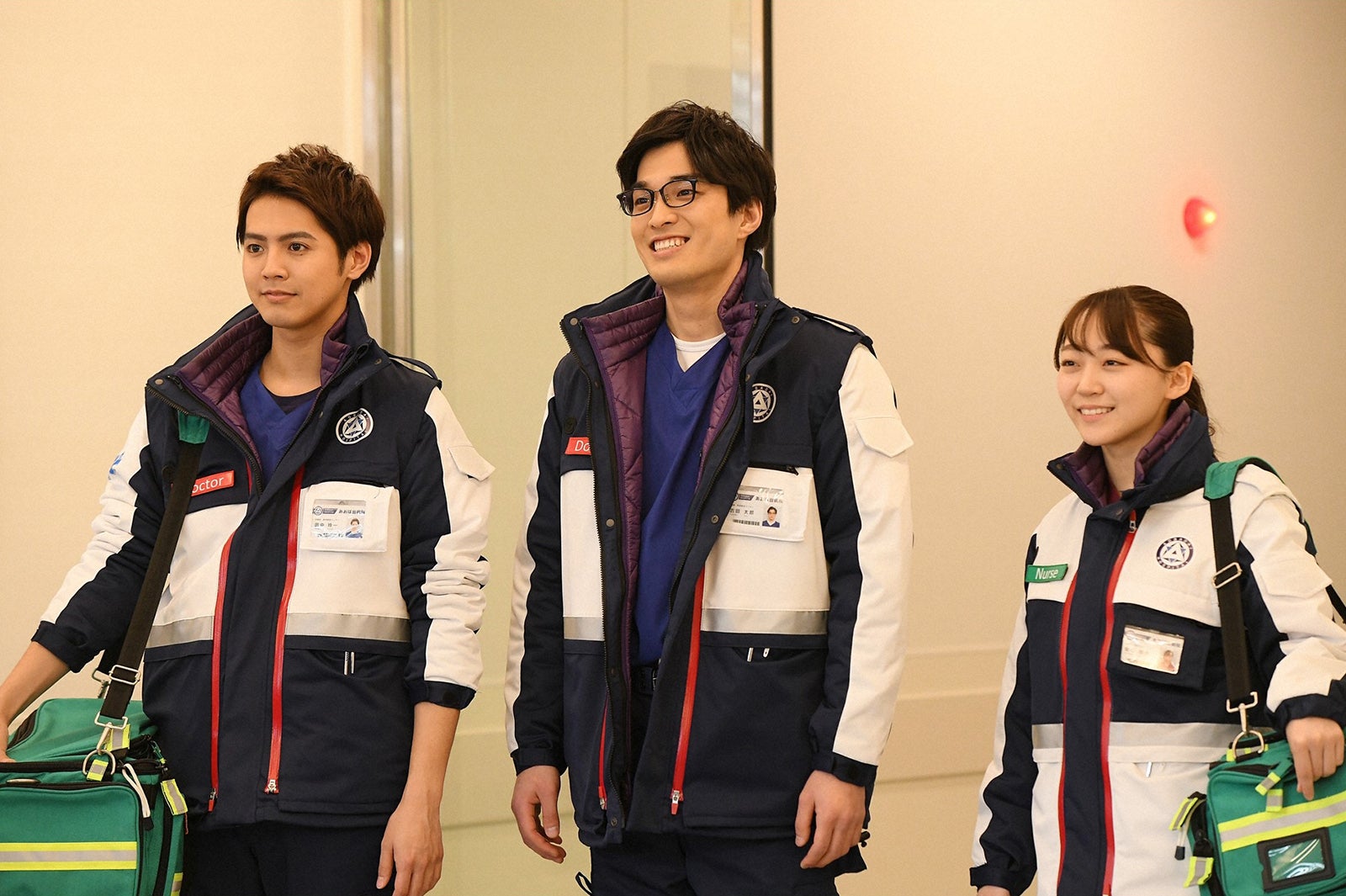 片寄涼太、谷恭輔、土路生優里／「病室で念仏を唱えないでください」第5話より（C）TBS