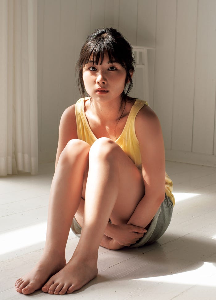 岬なこ(C)熊谷直子/集英社