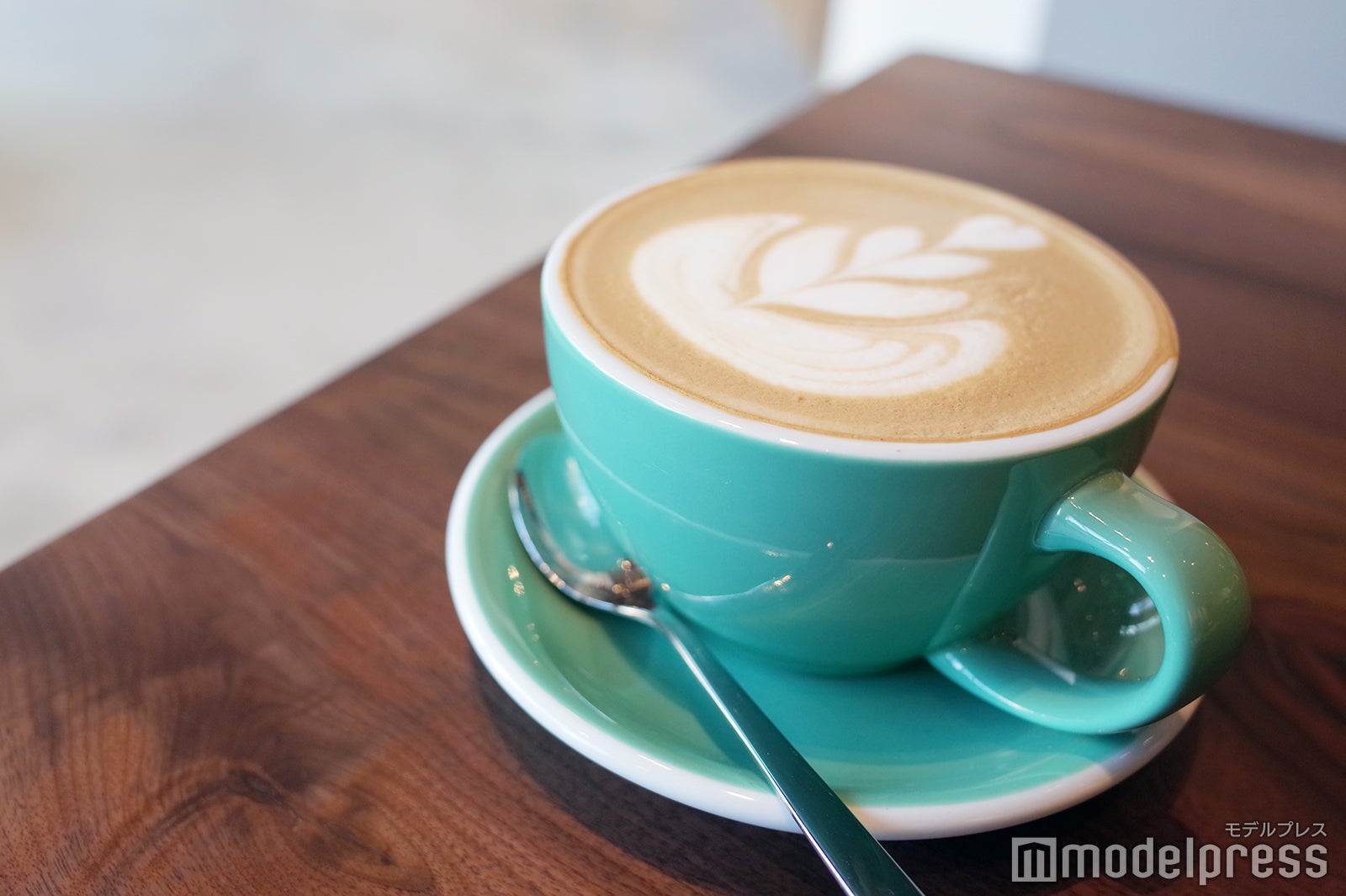 メープルナッツラテ（C）モデルプレス