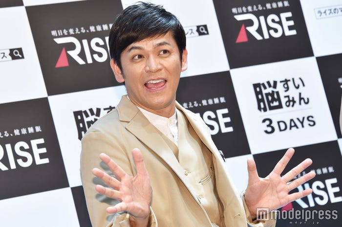 岡田圭右(C)モデルプレス