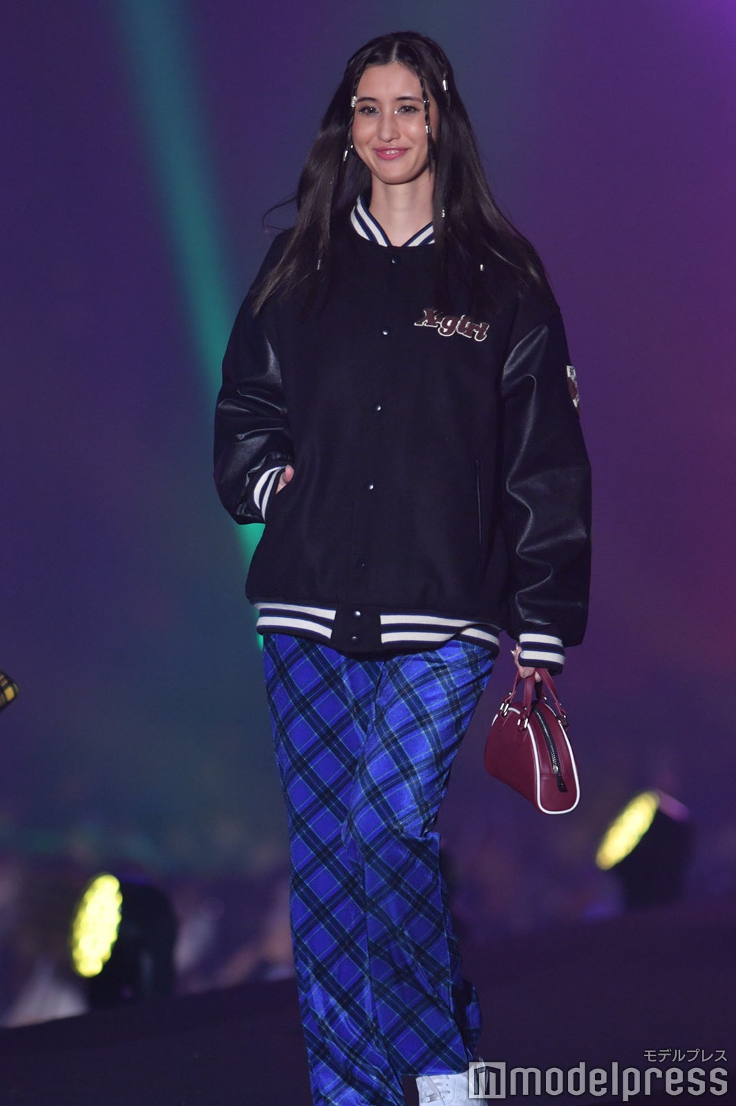 （C）モデルプレス