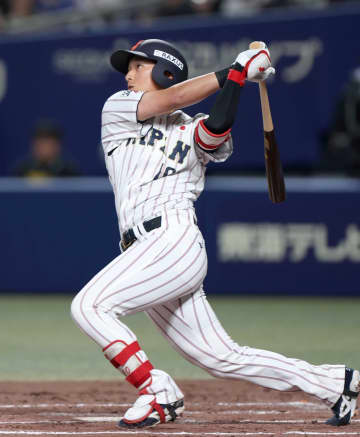 広島・佐々木 侍ジャパンで“プロ1号”大谷拍手！鈴木誠也から3度も祝福「夢のようです」「この試合もアピール」