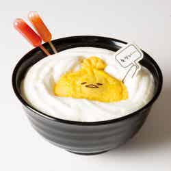 人生なんて、あっちゅーまエスプーマカレーうどん1,290円(税抜)(C)2013, 2017 SANRIO CO., LTD. APPROVAL NO.S582962