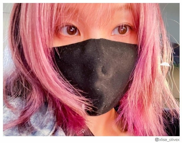 LiSA、セルフカラーでピンクヘア復活「やっぱり似合う」の声