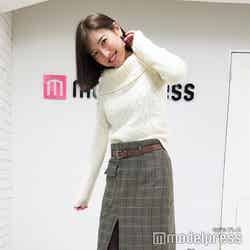 小澤陽子アナウンサー、この日の私服「スカートとブーツのヒール部分の柄を合わせています」（C）モデルプレス