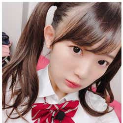 モデルプレス - 天木じゅん、制服×ツインテール姿で踊る「ボタンが…」SEXYすぎる胸元に注目集まる