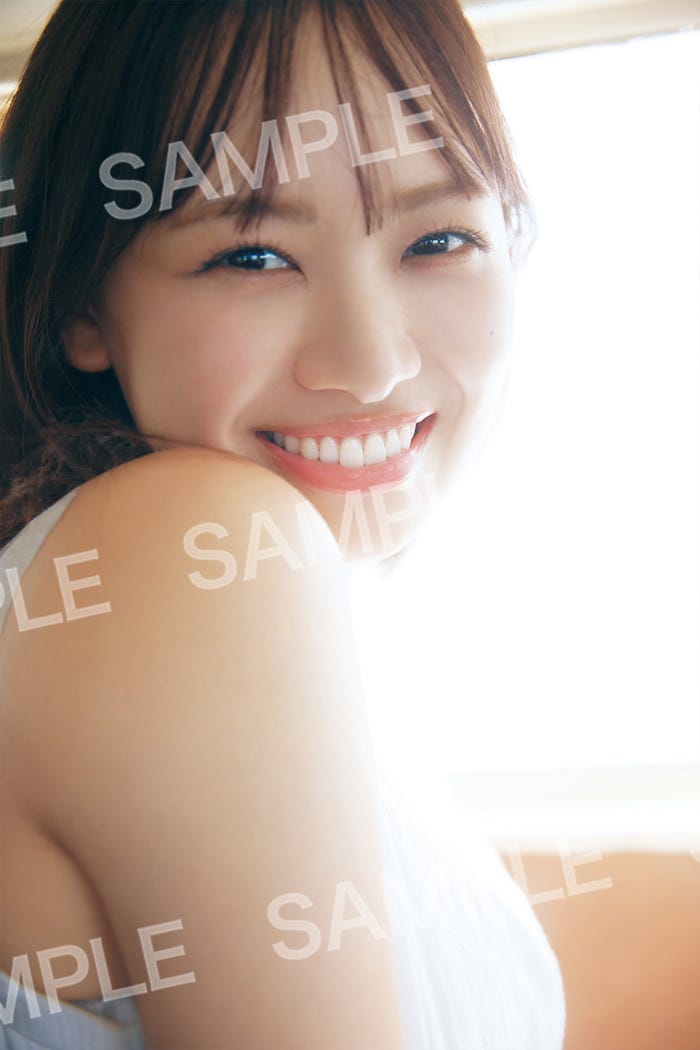 日向坂46 濱岸ひより1st写真集「もしも」ポストカード/三省堂書店(オンラインストア含む):撮影/三宮幹史(TRIVAL)