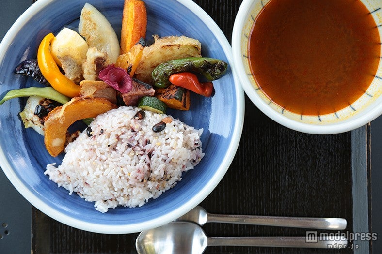 「北鎌倉 ぬふ・いち」のスパイシーなスープカレー