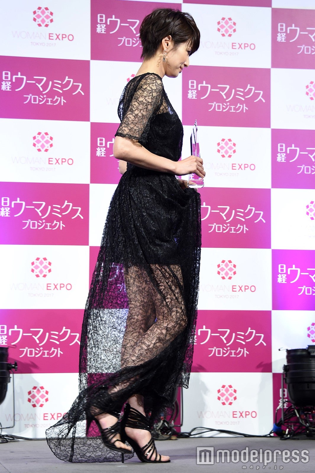 吉瀬美智子 第2子出産後初公の場 頑張って戻しました 産後ダイエットの秘訣は モデルプレス 吉瀬美智子 第2子出産後初公の場 頑張って戻しました 産後ダイエットの秘訣は モデルプレス