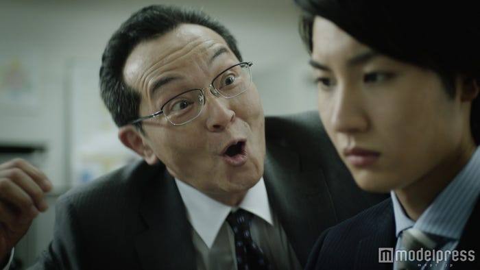 (左から)緋田康人、桜田通