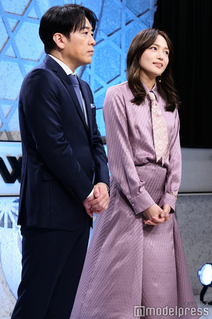 安住紳一郎アナ、川口春奈(C)モデルプレス