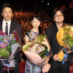 左から:大沢たかお、宮崎あおい、細田守監督