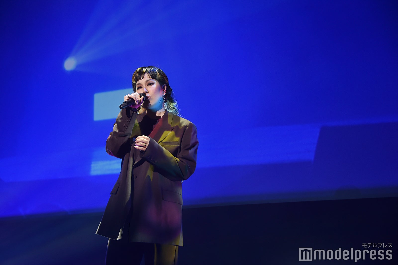 AI（C）モデルプレス