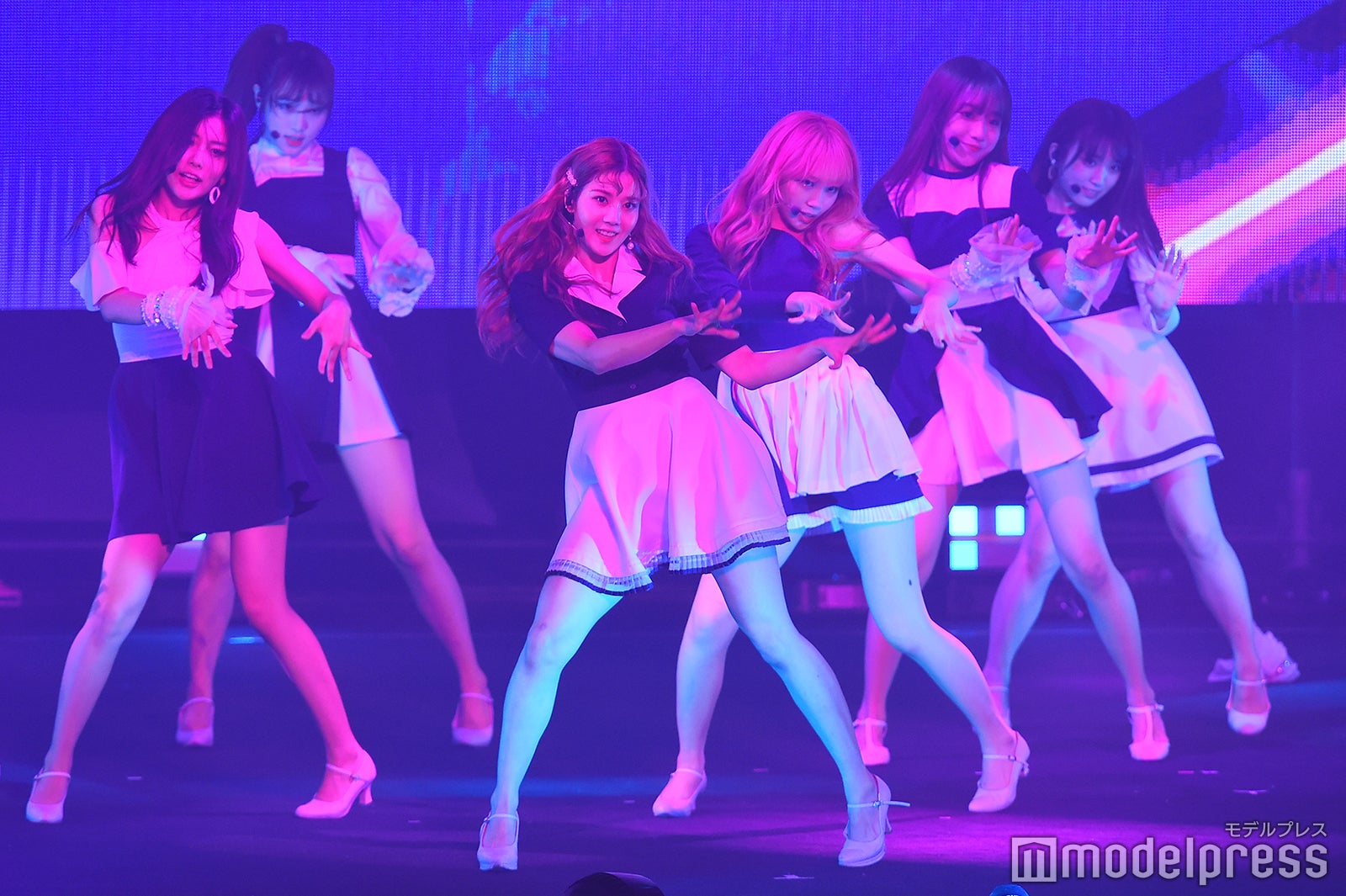 IZ*ONE（C）モデルプレス