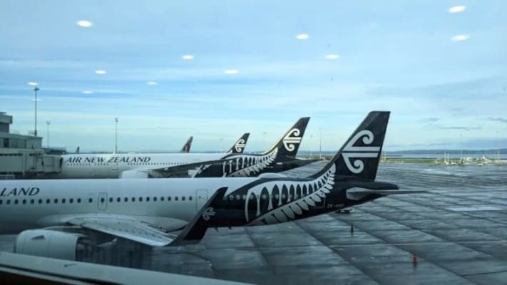 成田空港から首都オークランドまではニュージーランド航空の直行便で約11時間