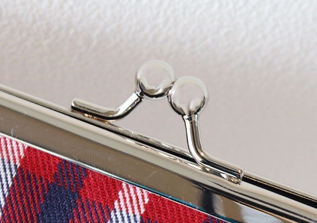 雑誌　付録　雑誌付録　人気　おすすめ　オススメ　宝島社　宝島　レビュー　便利　優秀　当たり　最高　今月号　予定　今月　2023　SPRiNG　10月号　ミッキーマウス　ミッキー　ディズニー　コラボ　ポーチ　がま口ポーチ　デザイン