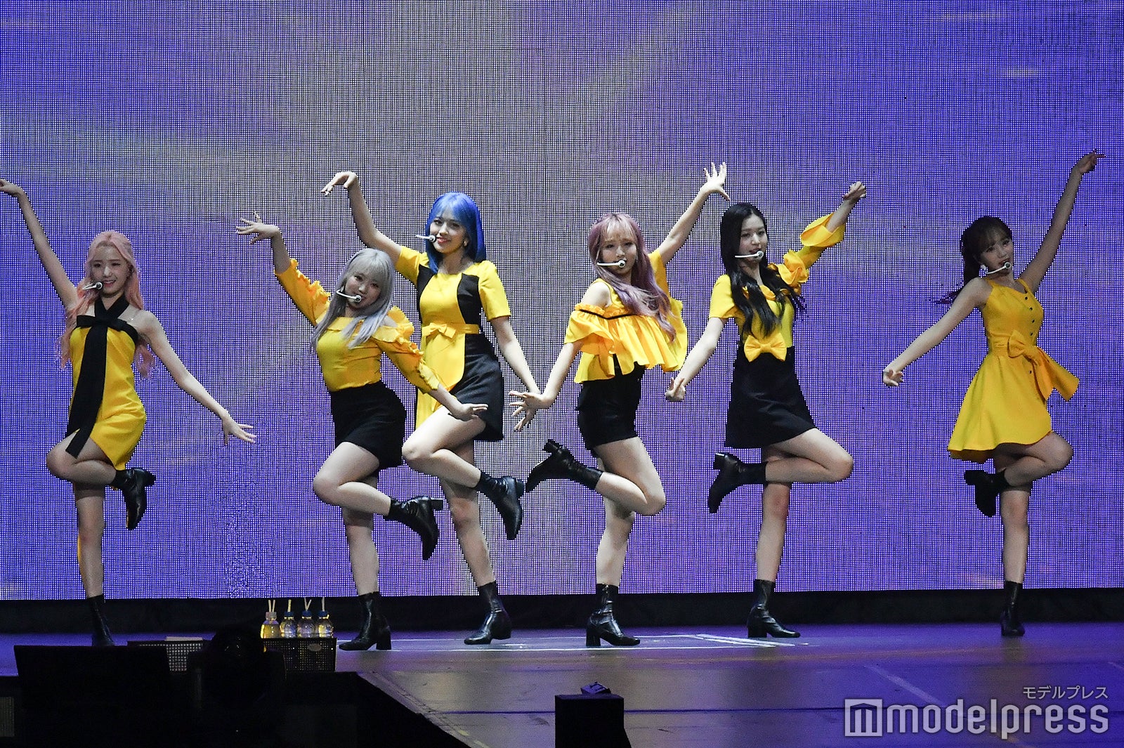 IZ*ONE （C）モデルプレス