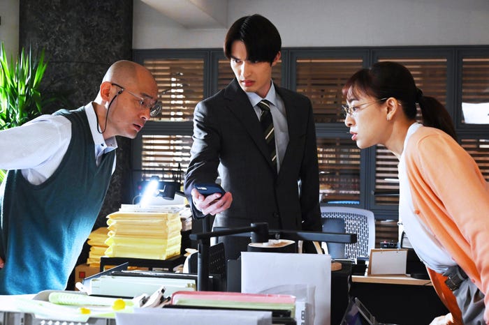 宇野祥平、ジェシー、音月桂(C)カンテレ