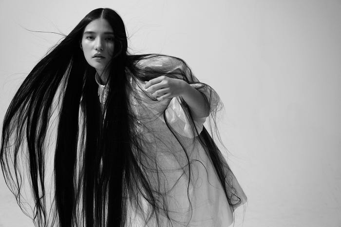 Lizabet(C)ソニー・ミュージックレーベルズ