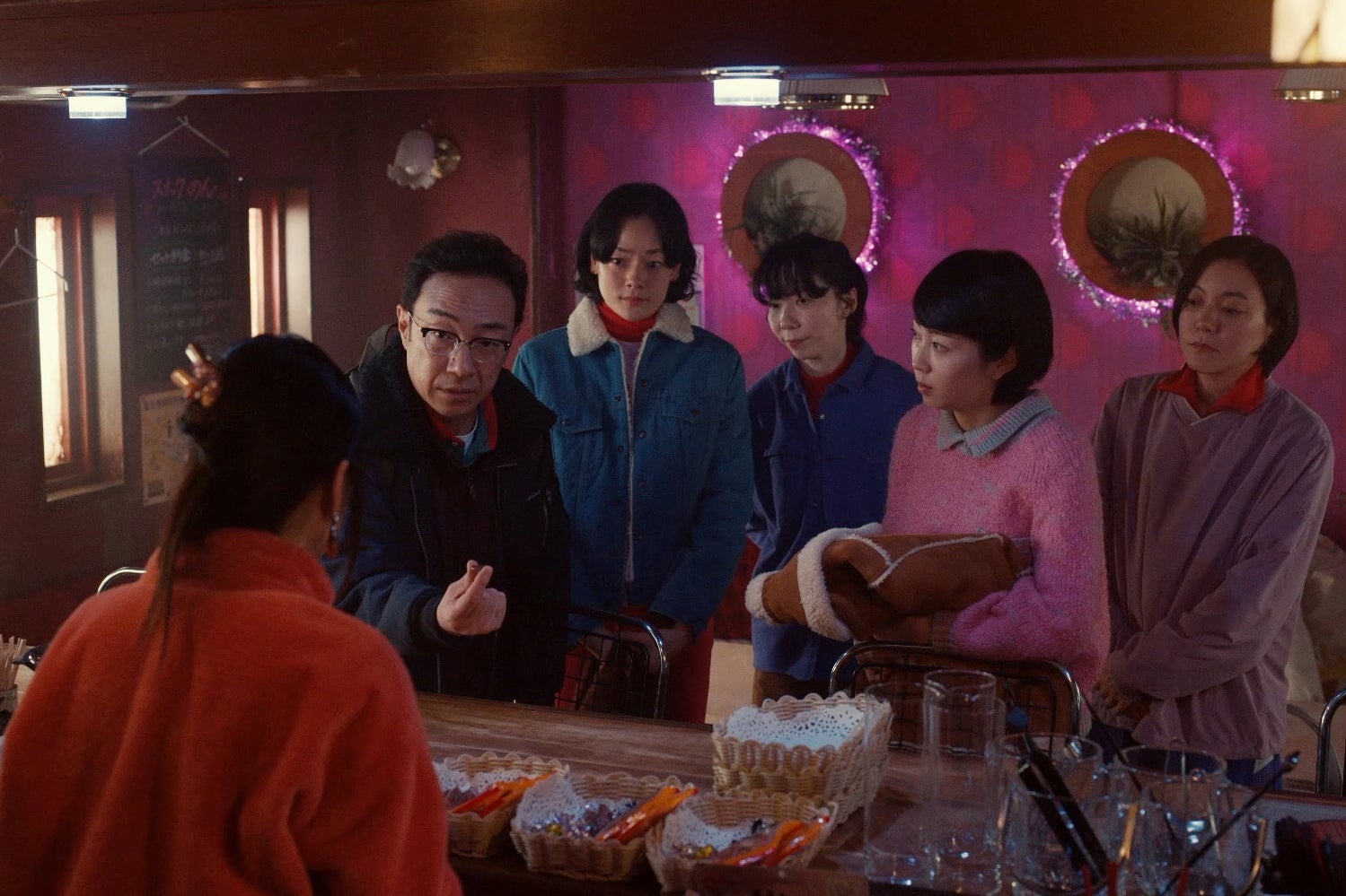 角田晃広、市川実日子ら「ホットスポット」第9話（C）日本テレビ