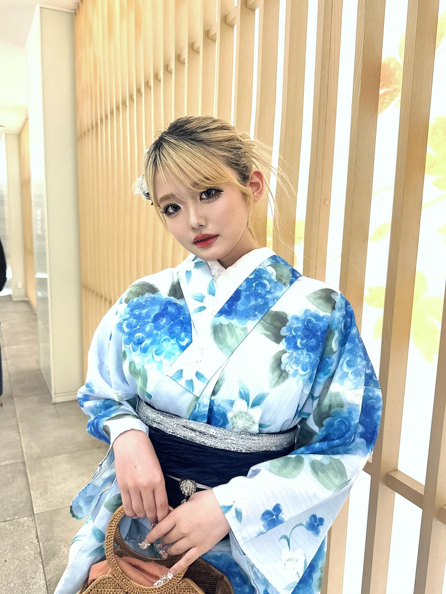 「今日好き」雨宮未苺、キャミソールで大胆肌見せ「夏が似合う」「眩しい」と反響