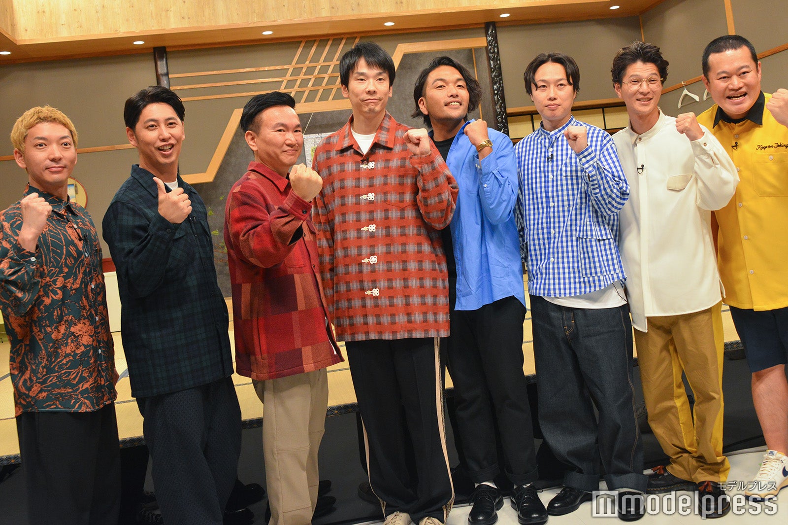 嶋佐和也、屋敷裕政、山内健司、濱家隆一、盛山晋太郎、リリー、芝大輔、ともしげ（C）モデルプレス