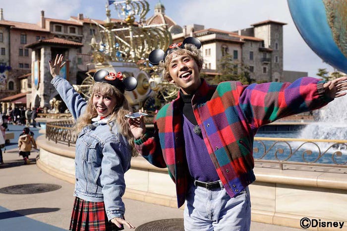 ぺこ&りゅうちぇる/「アナ雪が100倍楽しくなる!!ディズニーの知られざる秘密スペシャル」(C)Disney