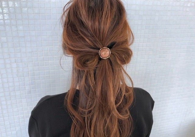 超簡単リボンハーフアップ 19クリスマスのヘアアレンジはとことん可愛く モデルプレス