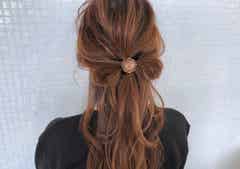 超簡単リボンハーフアップ 19クリスマスのヘアアレンジはとことん可愛く モデルプレス 超簡単リボンハーフアップ 19クリスマスのヘアアレンジはとことん可愛く モデルプレス