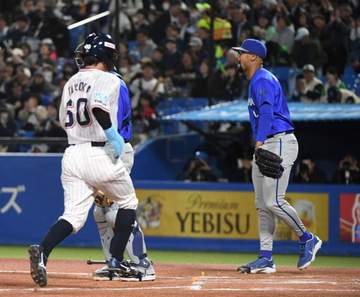 DeNA 33年ぶりの屈辱…ヤクルトに開幕5連敗 デュプランティエは移籍後初勝利ならず