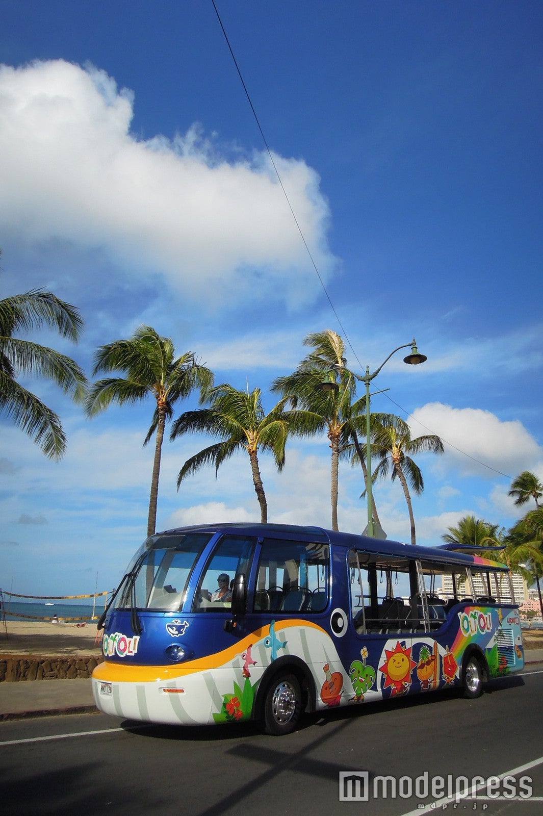 オアフ島の各方面への観光に便利な‘OLI‘OLIウォーカー（イメージ）／画像提供：JTBワールドバケーションズ