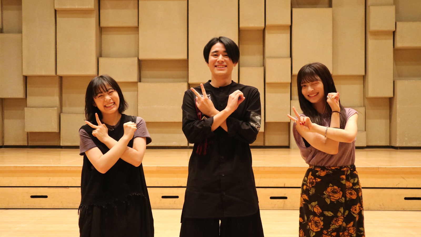 （左から）森七菜、中村歌之助、甲田まひる（C）NHK