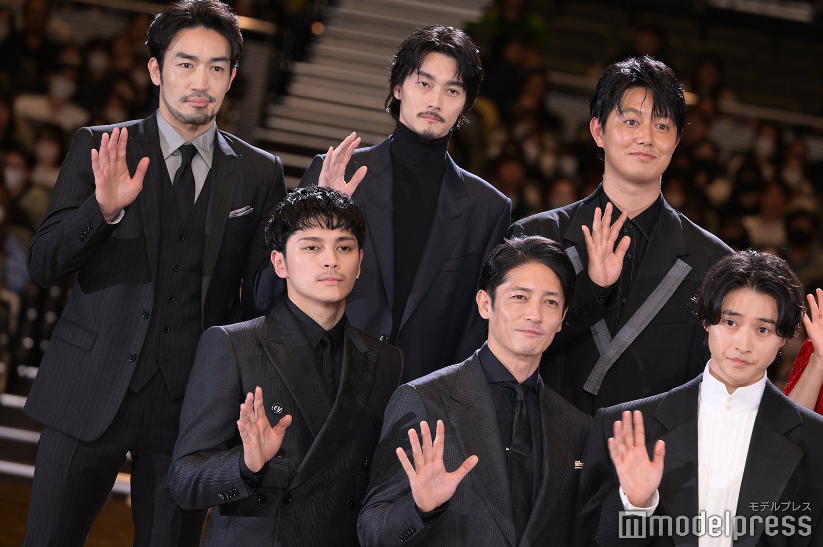 （前列左から）眞栄田郷敦、玉木宏、山崎賢人、／（後列左から）大谷亮平、柳俊太郎、工藤阿須加／「ゴールデンカムイ」完成披露舞台挨拶（C）モデルプレス